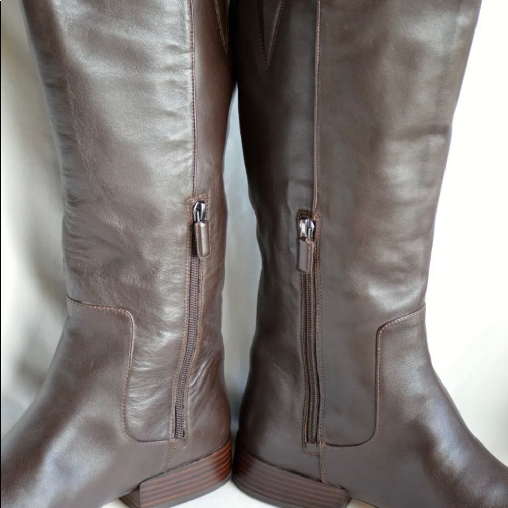 NIB BCBG Croc-Riding Brown Boots 9.5 Origin $450. - Picture 8 of 13